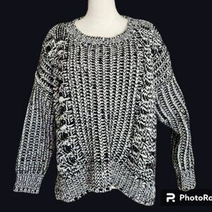 Chloe K Chunky Knit Black & White Sweater size L EUC